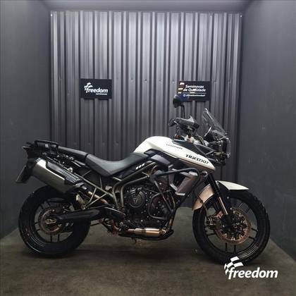 TRIUMPH TIGER 800 XR TRIUMPH TIGER 800 XR